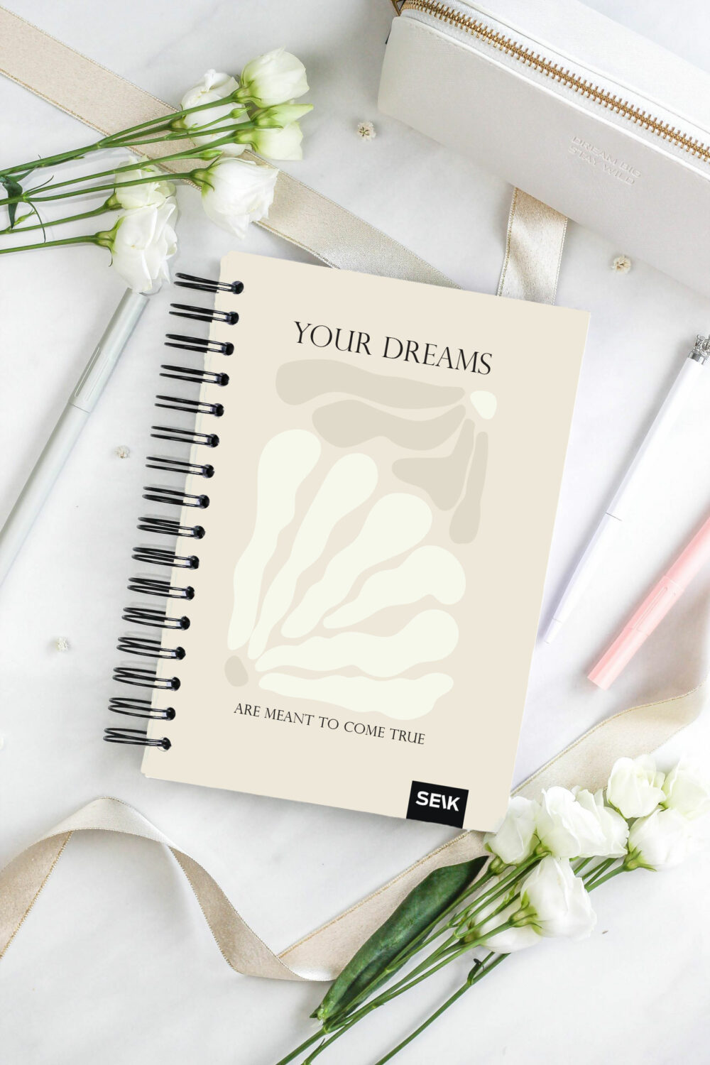 Планировщик Happy Calender 2026 на английском языке, на спирали - your dreams