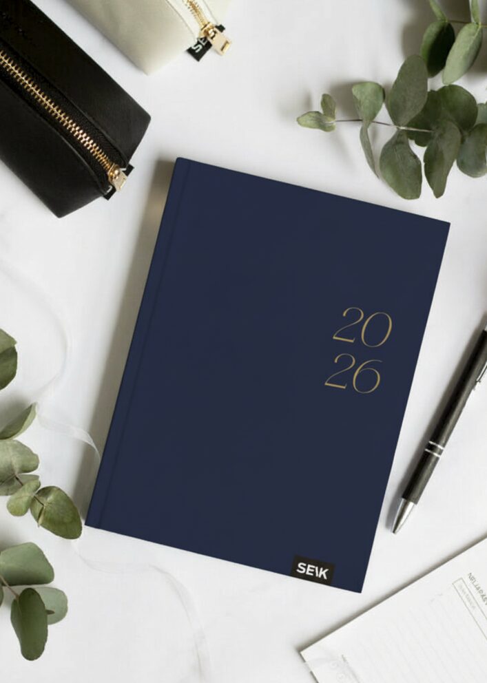 Планер Happy Calendar 2026 (A5) — тёмно-синий
